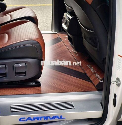 Kia carnival 2.2D luxury  - 35000 km