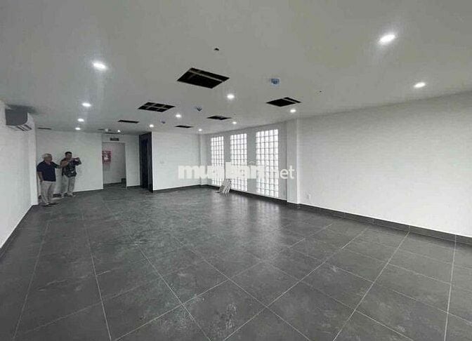 Chính chủ cho thuê nhà mặt tiền đường Nguyễn Cư Trinh Quận 1