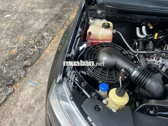 Ford Ranger XLS 4x2 MT Đen