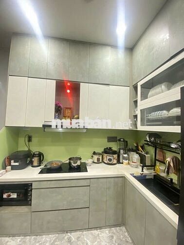 BÁN NHÀ ĐẸP PHÚ ĐỊNH P16 Q8 - HẺM XE HƠI - 2 TẦNG 2PN 2WC - NHỈNH 3 TỶ