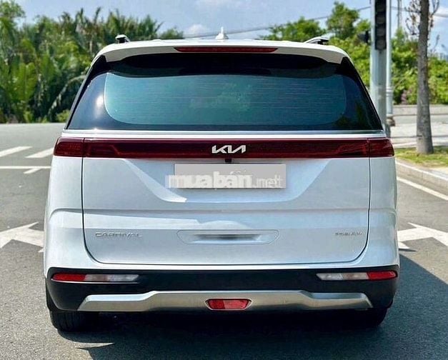 Kia carnival 2.2D luxury  - 35000 km