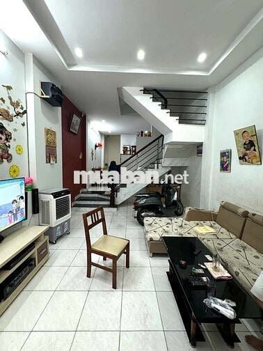 NHÀ 3 TẦNG ĐƯỜNG 5D GIÁP LÊ THÚC HOẠCH 4x14 HẺM 5M GIÁ 5,8TỶ TL