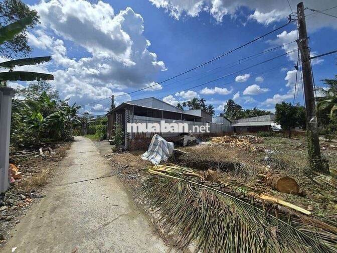 BÁN NỀN GÓC 2 MẶT TIỀN CÁCH CẦU BA LÁNG 1KM