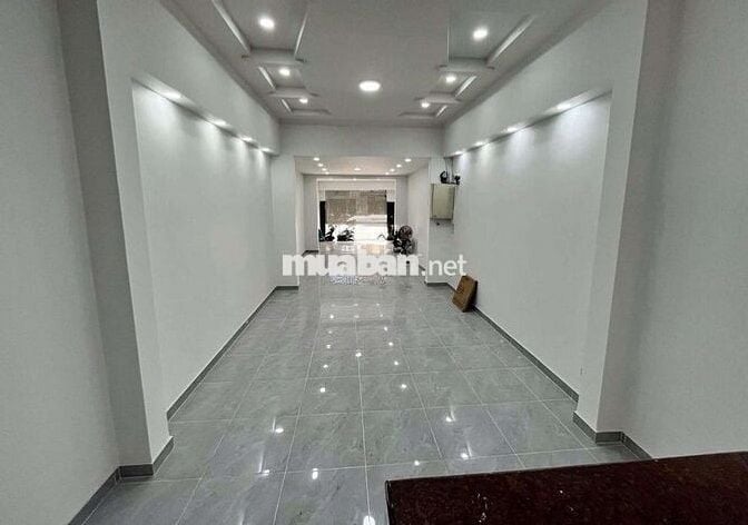 Chính chủ cho thuê nguyên căn ngang 8m quận 1 giá 190 triệu