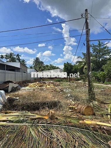 BÁN NỀN GÓC 2 MẶT TIỀN CÁCH CẦU BA LÁNG 1KM