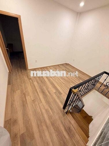 Cho thuê nhà nguyên căn Bạch Đằng