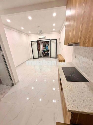 Cho thuê nhà nguyên căn Bạch Đằng