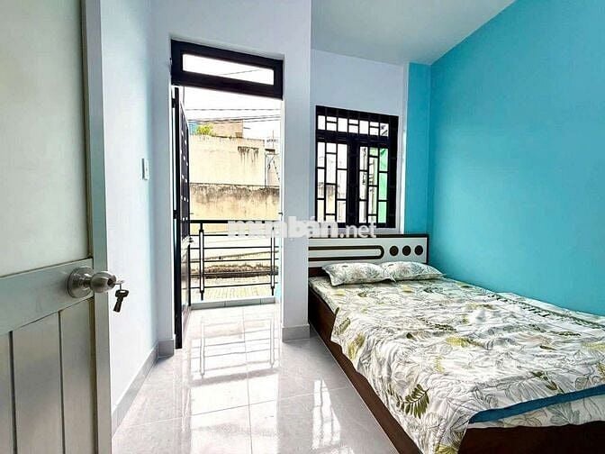 Bán nhà sổ hồng chung đất thổ cư xe hơi đầu cửa