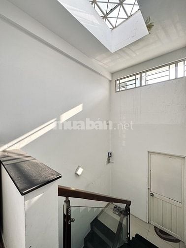 MT HOÀNG VĂN THỤ TB 310M2 10x31 5 tầng T.Máy DT 2,2 TỶ/năm chỉ 109 tỷ