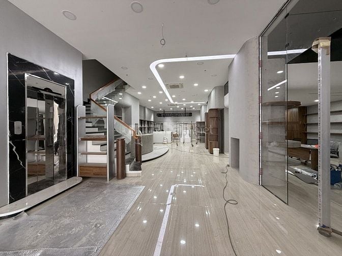 MT HOÀNG VĂN THỤ TB 310M2 10x31 5 tầng T.Máy DT 2,2 TỶ/năm chỉ 109 tỷ