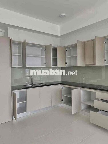 ⸻  🌇 Vinhomes Central Park – Căn hộ cho thuê  💛 2PN – không nội thất