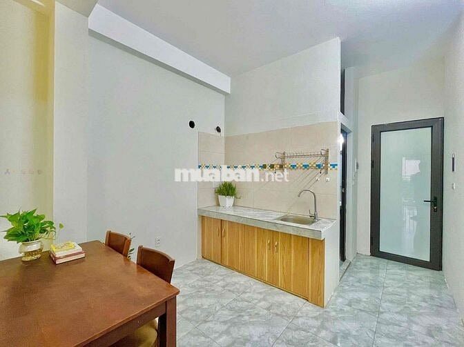 1K1N - CÁCH MẶT ĐƯỜNG 32 CHỈ 200M, 30m2 BAN CÔNG THOÁNG, GẦN GA NHỔN