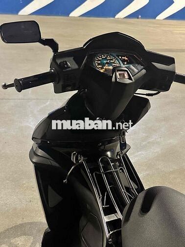 Ab Việt lên thái