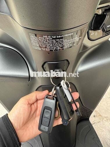 Honda Vision 2025 Xám 300km