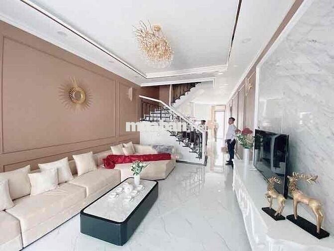 Bán nhà 2 tầng hẻm xe tải thông chỉ 1.650 tỷ full nội thất