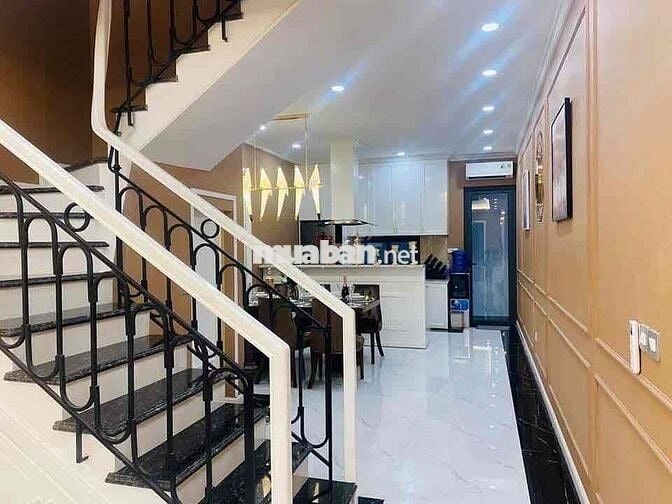 Bán nhà 2 tầng hẻm xe tải thông chỉ 1.650 tỷ full nội thất