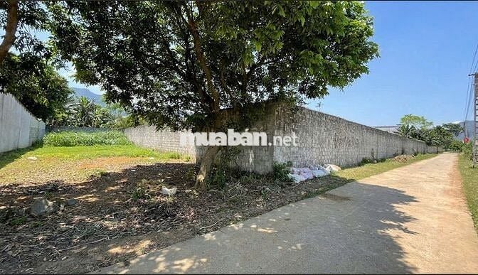 Bán lô đất Yên Thủy – giá tốt, vị trí đẹp.