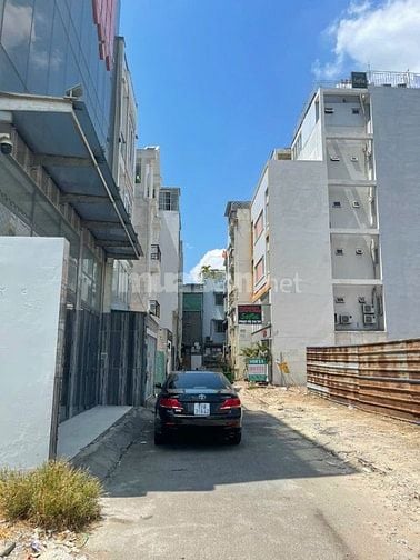 Bán nhà HXH Phạm Văn Đồng, P.13, Bình Thạnh: 4 x 17,5m, giá 13,5 tỷ