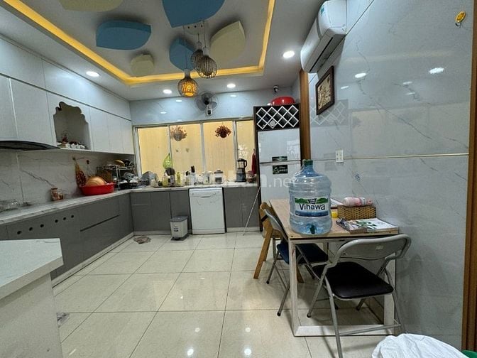 Bán nhà HXH Phạm Văn Đồng, P.13, Bình Thạnh: 4 x 17,5m, giá 13,5 tỷ