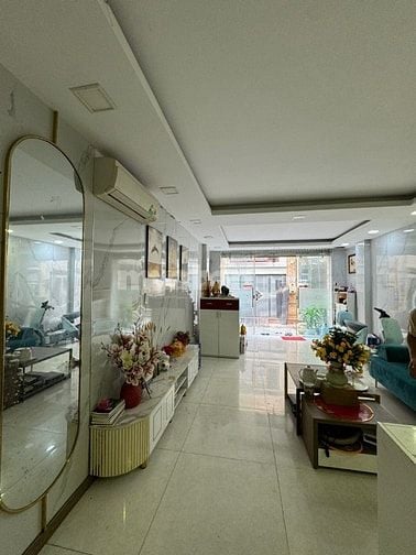 Bán nhà HXH Phạm Văn Đồng, P.13, Bình Thạnh: 4 x 17,5m, giá 13,5 tỷ