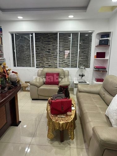 Bán nhà HXH Phạm Văn Đồng, P.13, Bình Thạnh: 4 x 17,5m, giá 13,5 tỷ