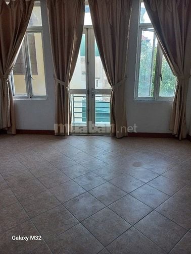 Bán nhà để ở hoặc làm văn phòng công ty