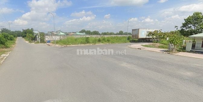 KẸT TIỀN BÁN LỖ MT ĐƯỜNG NHỰA TÂN PHÚ TRUNG CỦ CHI 90m2 1,4 Tỷ SHR