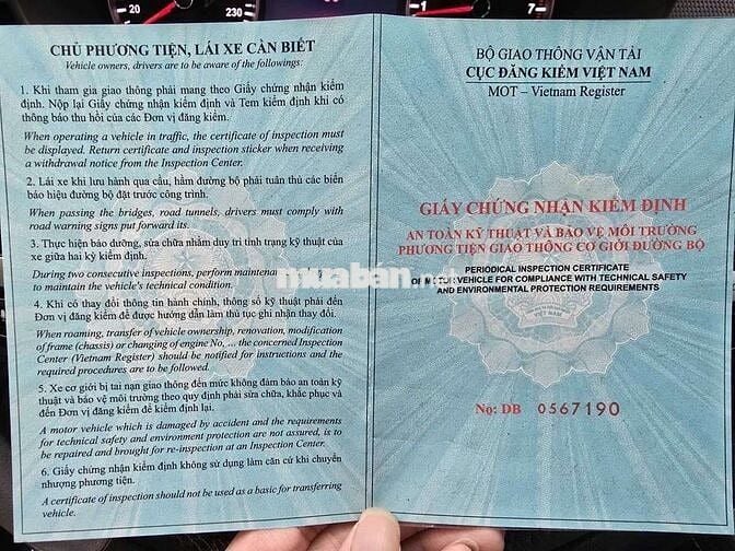 VinFast Lux A2.0 Trắng 82345 km