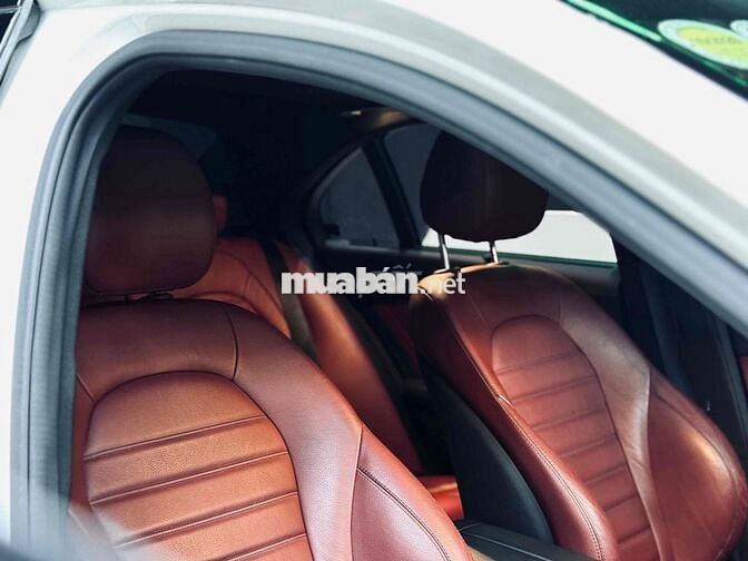 Mercedes Benz C Class 2015 C300 AMG - 84000 km