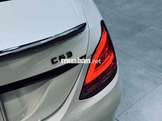 Mercedes Benz C Class 2015 C300 AMG - 84000 km