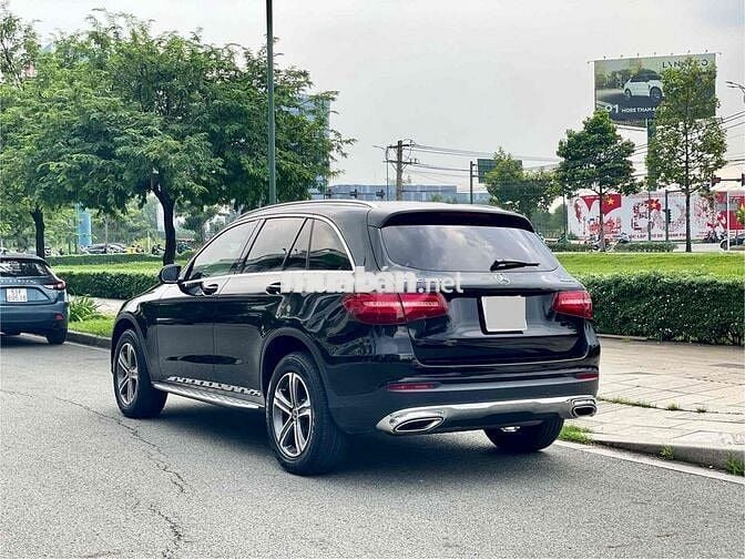 Mercedes Benz GLC250 4MATIC năm 2018 Đen xe 1 chủ