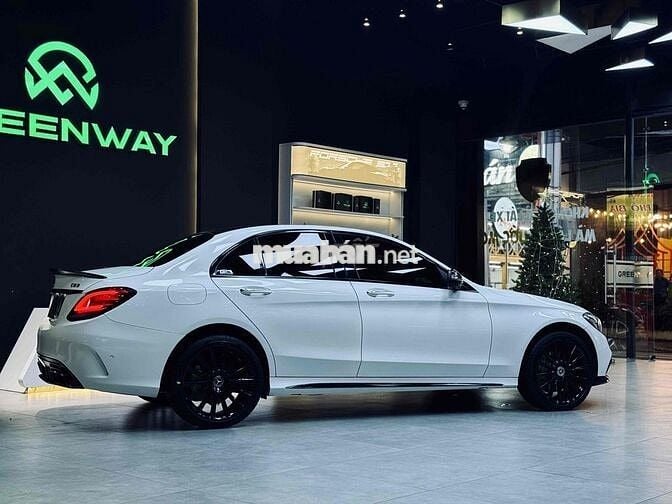 Mercedes Benz C Class 2015 C300 AMG - 84000 km