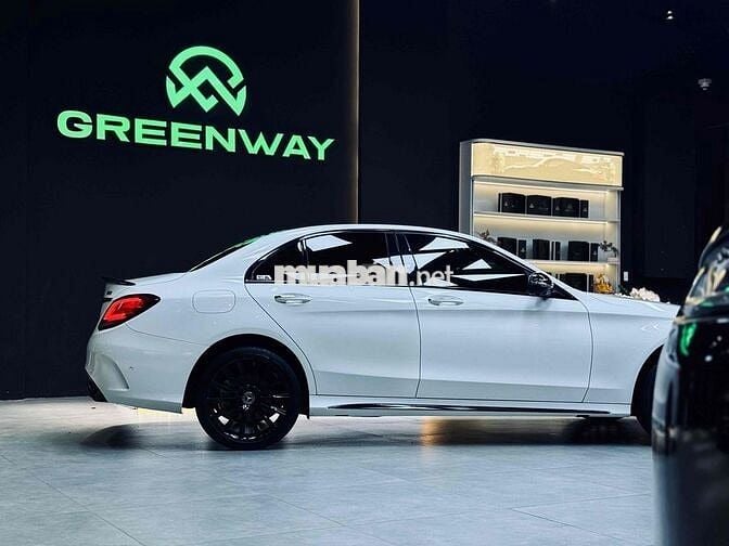 Mercedes Benz C Class 2015 C300 AMG - 84000 km