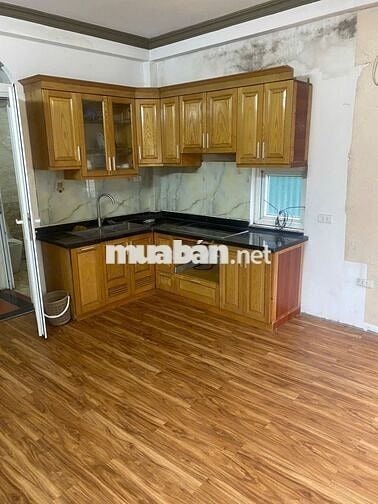 Cần cho thuê nhà 5 tầng vừa ở vừa kinh doanh ở ngõ 467 Lĩnh Nam 30m2x5