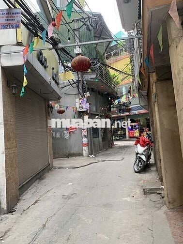 Cần cho thuê nhà 5 tầng vừa ở vừa kinh doanh ở ngõ 467 Lĩnh Nam 30m2x5