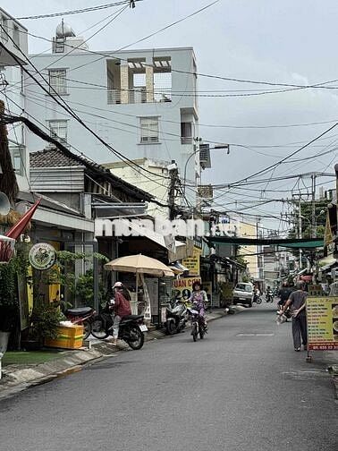 bán gấp nhà mặt tiền đường nhựa 10m. trung mỹ tây giáo sứ bạch đằng