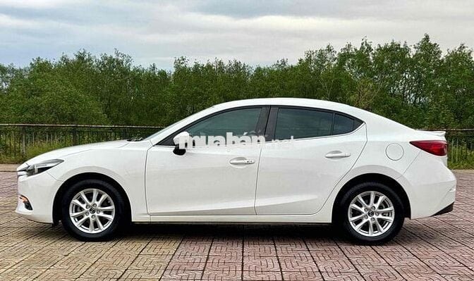 Mazda 3 2019 1.5L Luxury - 22000 km