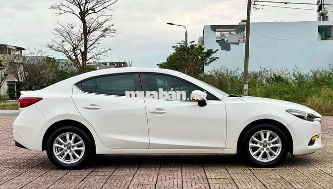 Mazda 3 2019 1.5L Luxury - 22000 km