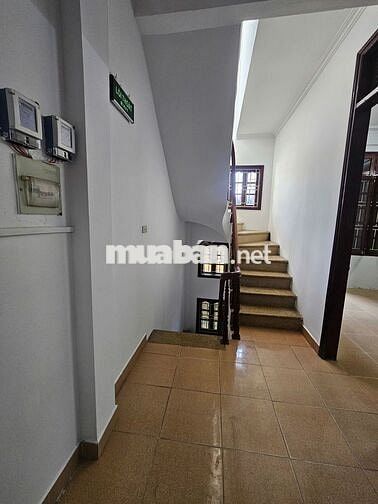 Cho thuê NHÀ – 15tr , 5pn, 3 wc .  Ngõ 165 Định Công, Hoàng Mai