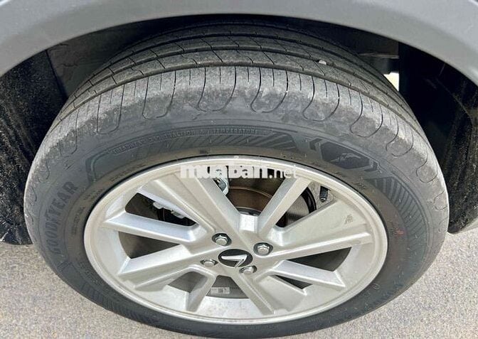 ✅VF5 Plus 2025 mua pin od 600km lên nhiều phụ kiện