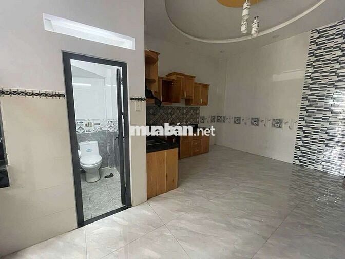 NHÀ SÁT CHỢ.KHU DÂN CƯ ĐÔNG ĐÚC. KHU VỰC AN NINH.NHIỀU TIỆN ÍCH.