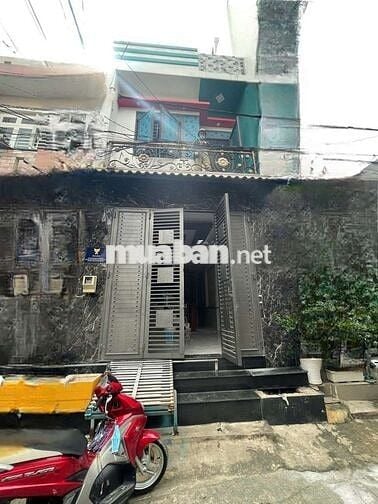 NHÀ SÁT CHỢ.KHU DÂN CƯ ĐÔNG ĐÚC. KHU VỰC AN NINH.NHIỀU TIỆN ÍCH.