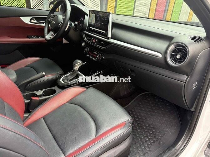 Siêu Lướt Kia K3 2024 Premium 1.6 AT - 16000 km