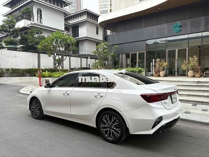 Siêu Lướt Kia K3 2024 Premium 1.6 AT - 16000 km