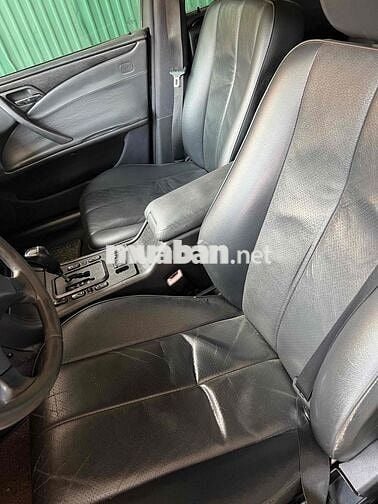 cần bán xe mer e240 sx 201 còn zin chạy rất ngon