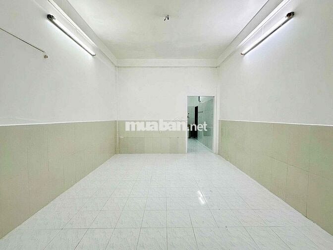 Cho thuê nhà nguyên căn 1trệt1lau trung tâm