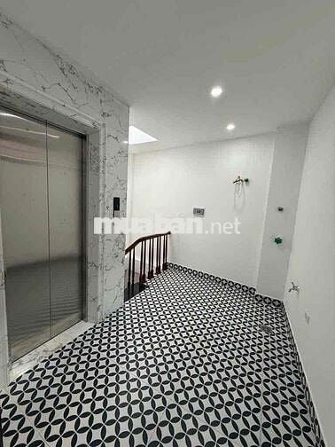 Bán nhà Thanh Xuân, hơn 9tỷ ngõ ô tô, 5 tầng thang máy