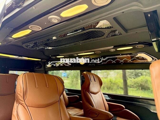 Ford Transit 2018 limousine- 85000 km 9 chỗ