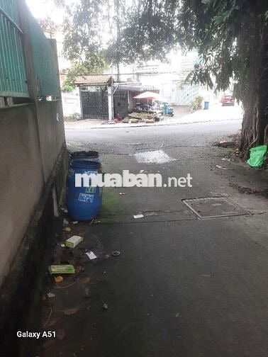 BÁN NHÀ CẤP 4 10X17 ĐANG LÀM KHO ĐƯONG XE TẢI SÁT MT CÂY DA