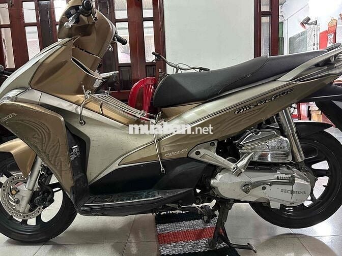 Honda Air Blade 2012 Fi,1 Đời Chủ,Xe Zin,Dán Keo